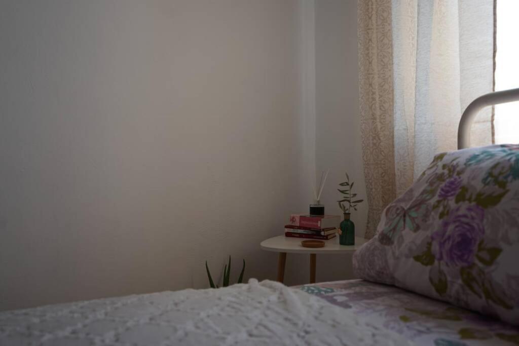 Γ3 - The Weekend Getaway One Apartment Aigio Bagian luar foto