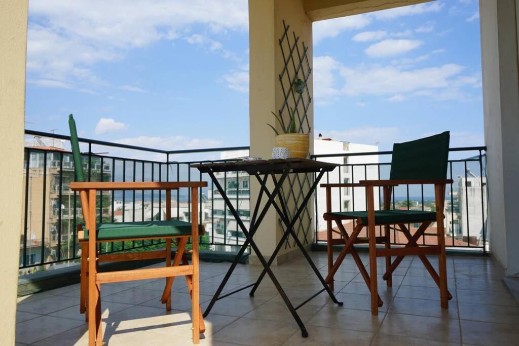 Γ3 - The Weekend Getaway One Apartment Aigio Bagian luar foto
