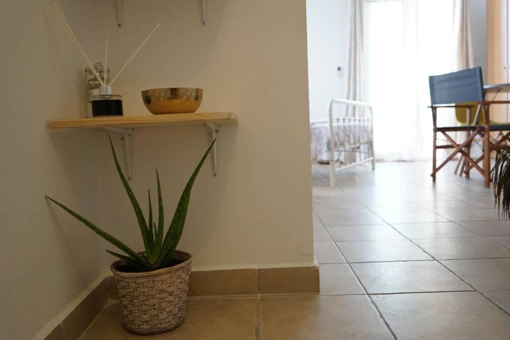 Γ3 - The Weekend Getaway One Apartment Aigio Bagian luar foto