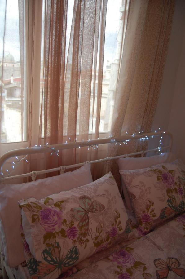 Γ3 - The Weekend Getaway One Apartment Aigio Bagian luar foto