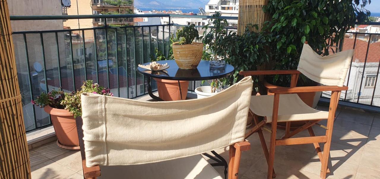 Γ3 - The Weekend Getaway One Apartment Aigio Bagian luar foto