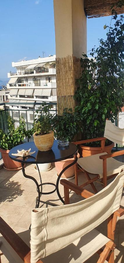 Γ3 - The Weekend Getaway One Apartment Aigio Bagian luar foto